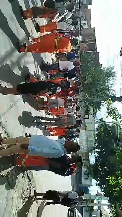 Colegas de trabalho de homem morto na Avenida Gal Costa fazem manifestação no Subúrbio