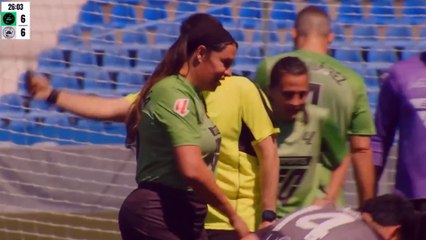 La dura patada de Ana Sofía Gascón en un partido benéfico