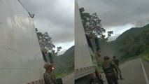 ELN atacó caravana de camiones que transportaba alimentos en Chocó