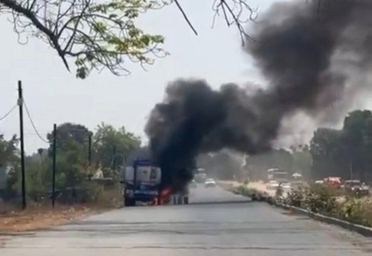 चलते डीजल टैंकर में अचानक भडक़ी आग, टला बड़ा हादसा