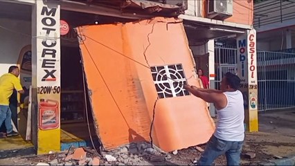 Terremoto de magnitude 6,3 abala o Equador