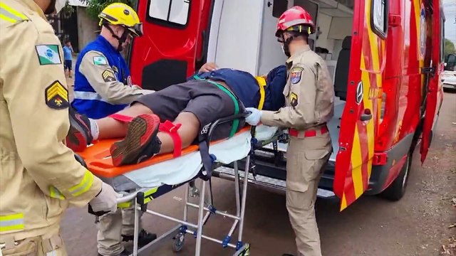 Homem fica ferido após forte colisão entre carros no Parque São Paulo