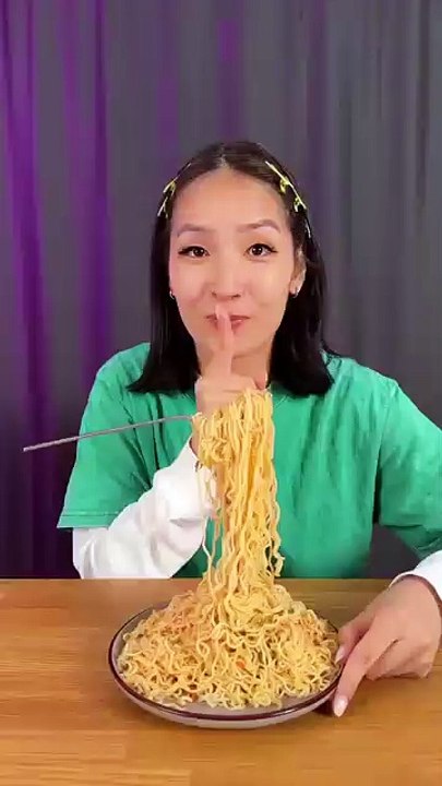 Frozen noodle prank😂(360P)