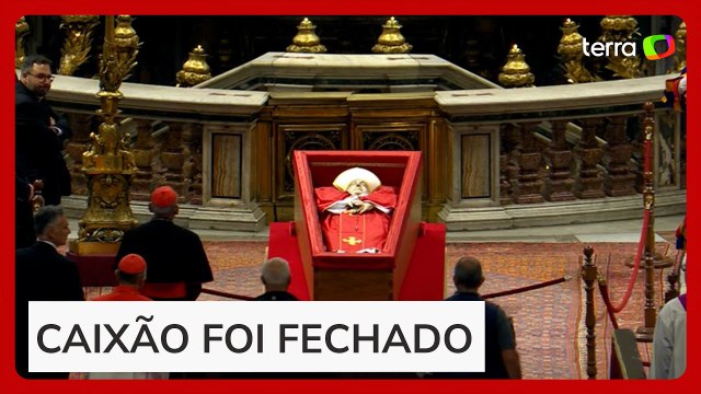 Velório do papa Francisco é encerrado na Basílica de São Pedro; 250 mil fiéis se despediram