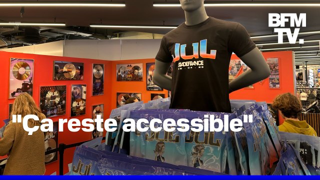 ROBIN DE BFM - Le rappeur Jul ouvre une boutique éphémère à Paris, des centaines de fans présents pour l'ouverture