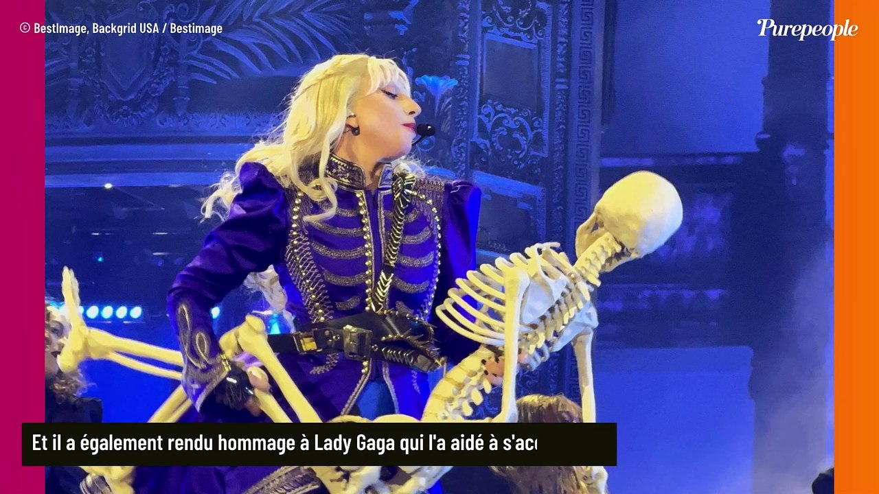 Une superstar de la musique fait son coming out en plein concert