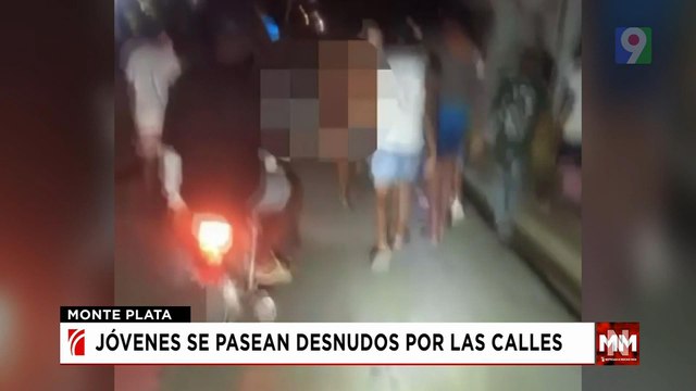 Jóvenes se pasean desnudos en Av. de Monte Plata | Noticias & Mucho MAS