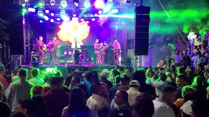 Marito Rivera y su Grupo Bravo - Cumbia Bandolera - Malevola (In Live)