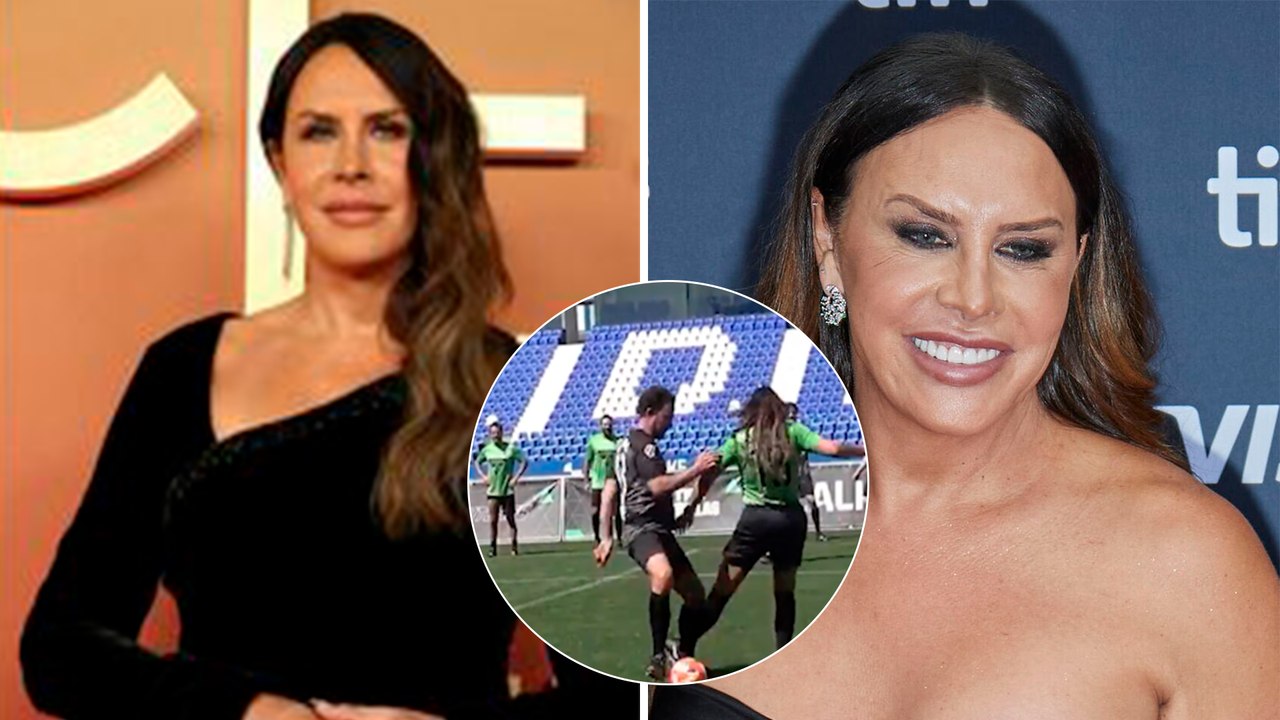 Karla Sofía Gascón le propina fuerte patada a un jugador en partido benéfico