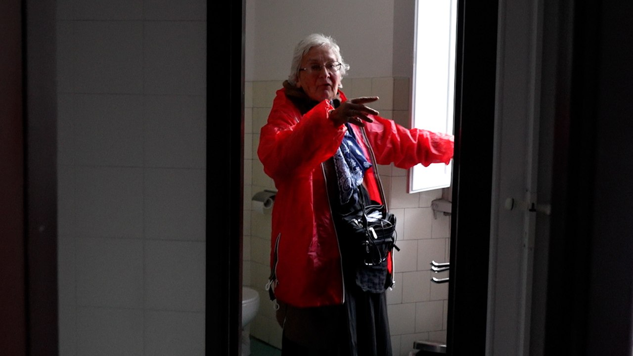 Violette, sans-abri, dort au Vatican depuis 5 ans grâce au pape François