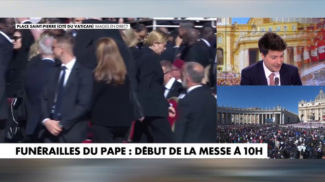 Giorgia Meloni arrive sur la place Saint-Pierre pour les funérailles du pape François