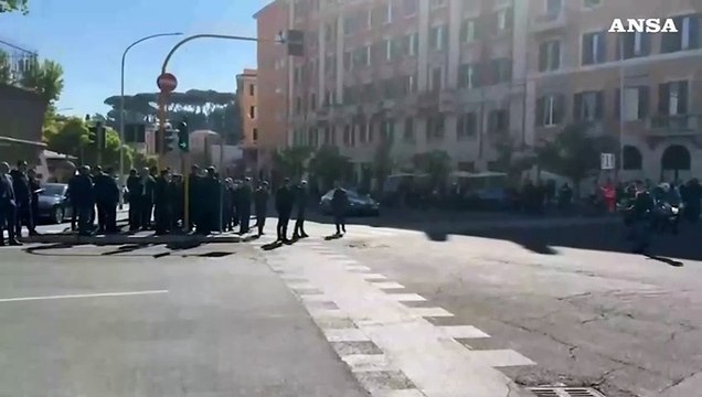 Mattarella arriva a San Pietro per i funerali di Papa Francesco