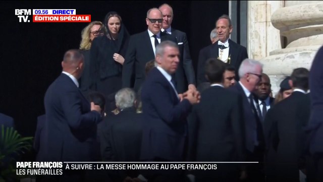 Obsèques du pape François: le prince de Monaco Albert II fait son entrée sur la place Saint-Pierre