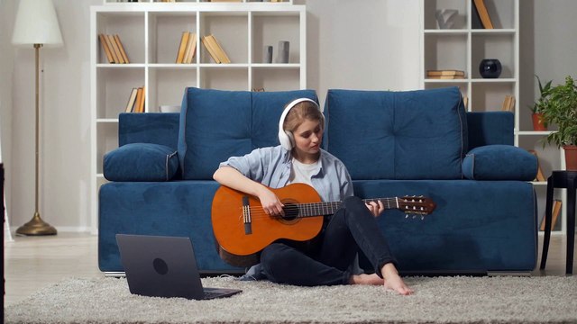 42)_Halos. Genre. Hip-hop et rap. Calme. Artiste. Yung Logos