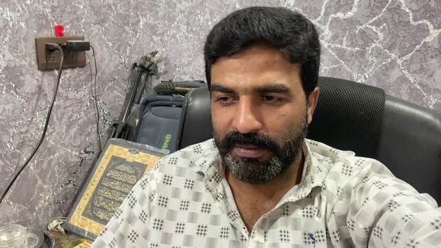 Akbar Ban Gaya Malshi | Billay Ko Utha Lia