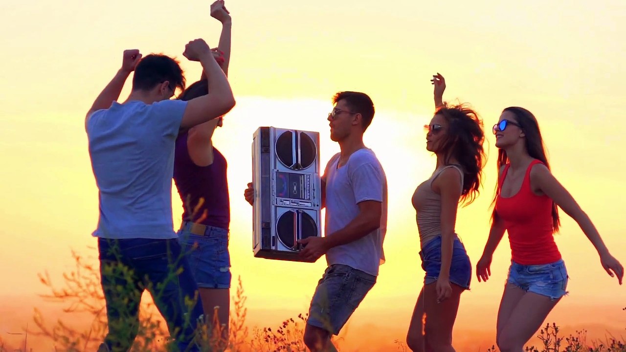 38)_Musique. Hanging Out. Genre. Hip-hop et rap. Humeur _ Calme. Artiste. Bruno