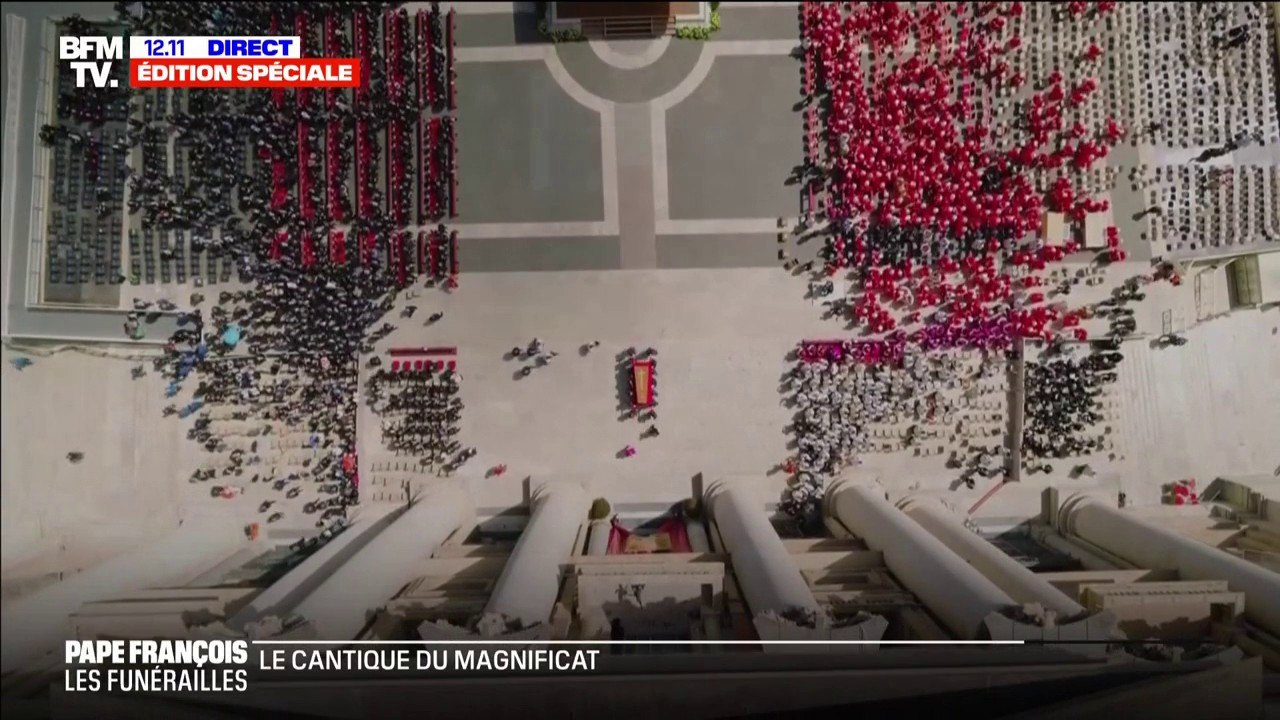 Obsèques du pape François: le cercueil rentre dans la basilique Saint-Pierre sous les applaudissements, la procession finale va débuter
