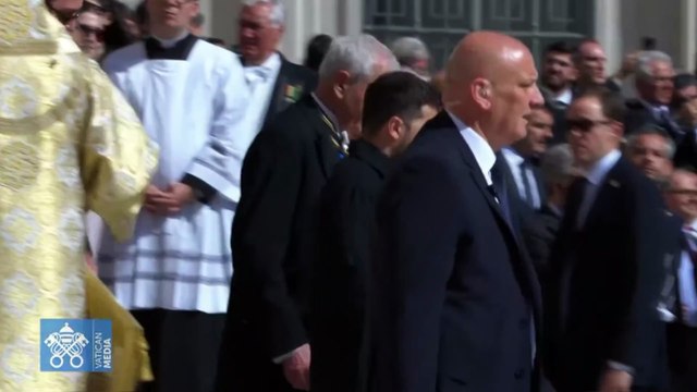 Trump y Zelenski mantienen una reunión en Roma antes de asistir al funeral del Papa