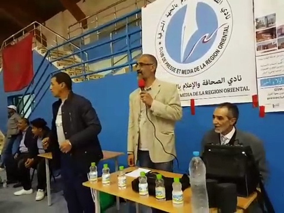 مباراة ساخنة لكرة القدم بين الصحافة وشرف أنجاد