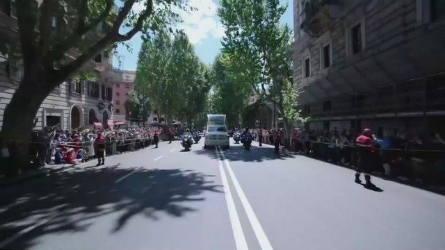 Pope's casket makes historic arrival at St. Mary Major Basilica for burial