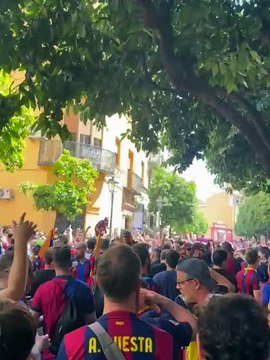 La afición del Barça, unida en Sevilla: mete el primer gol al Real Madrid en la final de la Copa