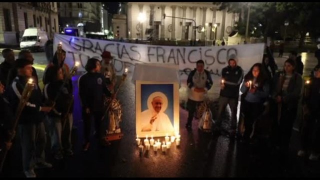 Papa, a Buenos Aires la veglia in piazza durante i funerali