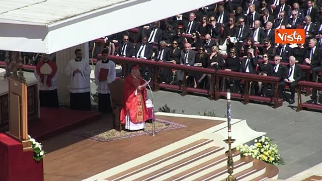 Funerali Papa Francesco, Monsignor Re: Su orrori disumani, morti e distruzione, ha implorato la pace