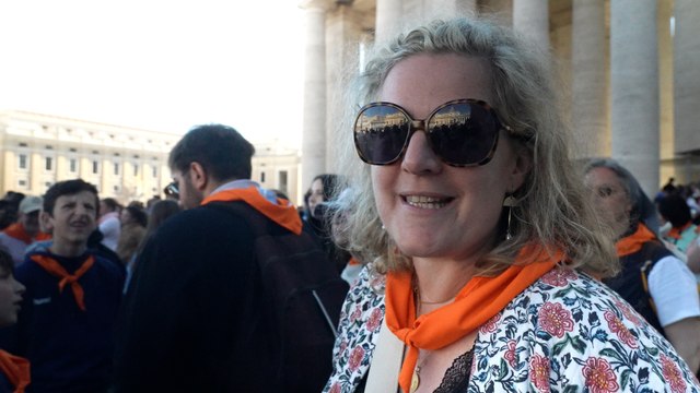 « On a fait 22 heures de bus » : ces Français venus dire adieu au pape François