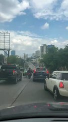 Tráfico lento es el bulevar San Juan Bosco de Tegucigalpa