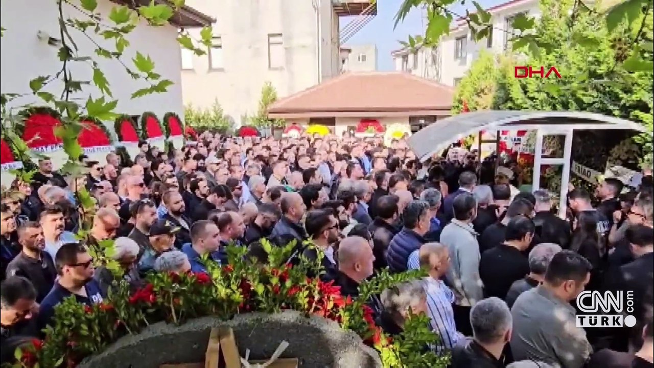 Acı veda! Bülent Uygun kızını gözyaşlarıyla uğurladı