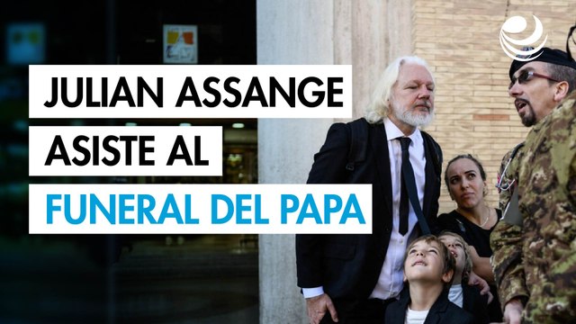 Julian Assange, fundador de Wikileaks, asistió al funeral del papa Francisco