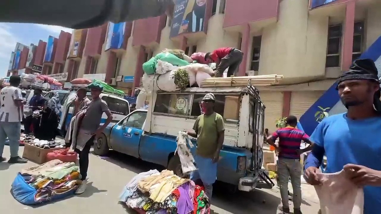 Surviving the Ultimate Ethiopian Food Market __ Avocado Juice, Ethiopian Coffee, Injera, etc…