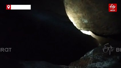 माओवादियों की मांद में पहुंचे जवान, बीजापुर तेलंगाना बार्डर पर इसी गुफा में छिपे थे नक्सली