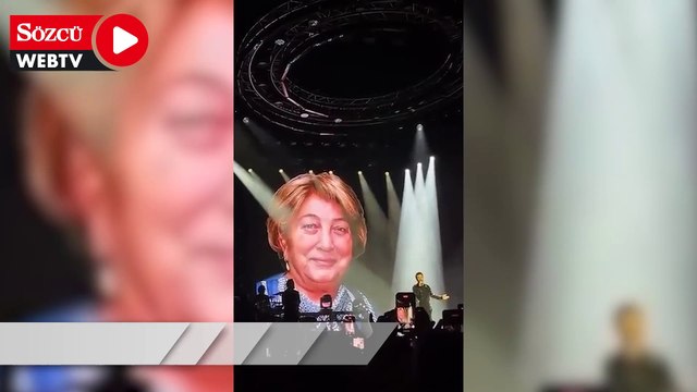 Annesini kaybeden Tarkan ilk konserinde zor anlar yaşadı