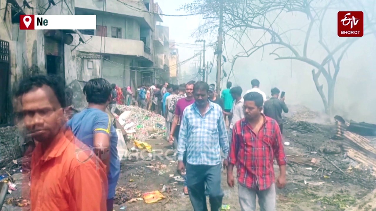 2 Children Killed As Massive Fire Engulfs 400 Shanties In Delhi's Rohini