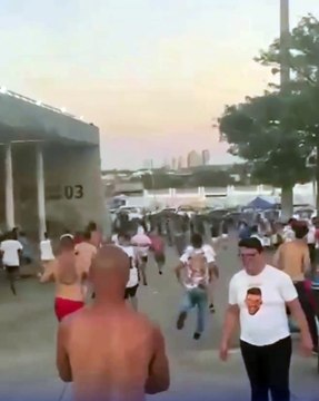 Torcedores de Ceará e São Paulo trocam socos antes de partida na Arena Castelão