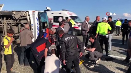 Elazığ'da yolcu midibüsü devrildi: Onlarca yaralı var!