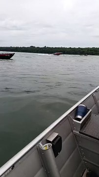 Colisão entre lanchas em torneio de pesca deixa um desaparecido e vários feridos