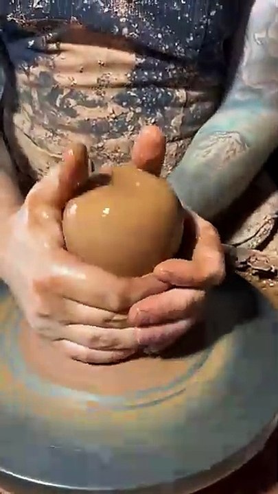 masa kalah sama bule #pottery #tanahliat #kailakeramik #clay #tanahretak #ceramic #tempodulu #fyp