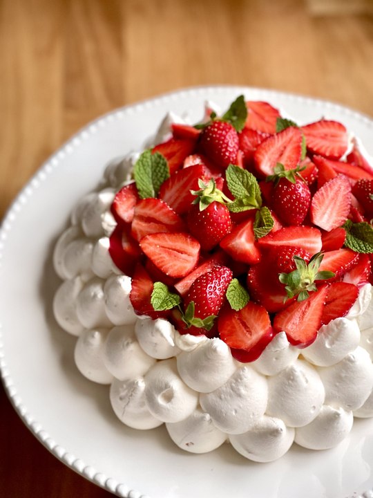 Pavlova Fraise Mascarpone | Recette Facile & Inratable : Meringue Croustillante et Fraises Fraîches