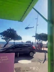 Vítima de afogamento na Barra é retirada da água por banhistas na Barra