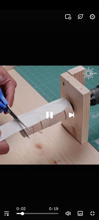 Smooth surfaces and zero dust with this sander