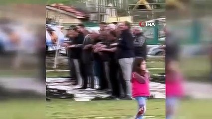 Köylünün yağmur duası sonrasında köyü sel aldı