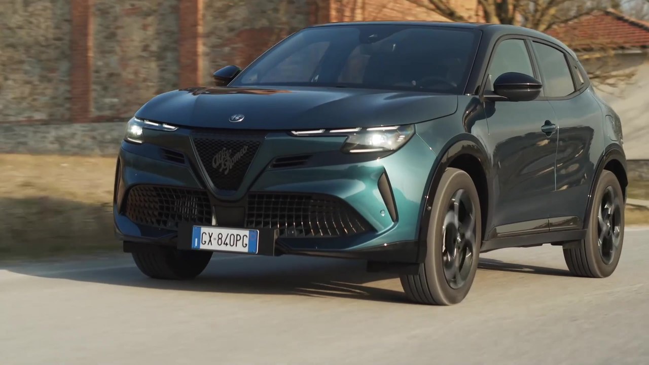 Die Antriebstechnologie des neuen Alfa Romeo Junior Ibrida Q4