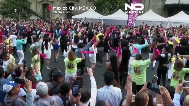 Tysiące ludzi świętują Międzynarodowy Dzień Tańca w Meksyku