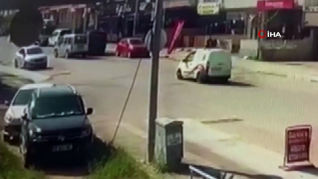 Sürücüsüz araç harekete geçti, facia böyle teğet geçti