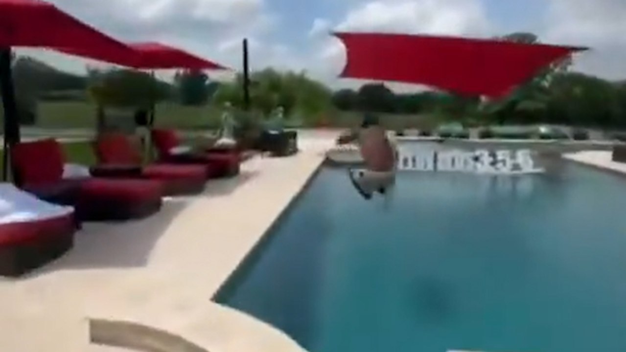 Shedeur Sanders jumped in the pool after gettin...