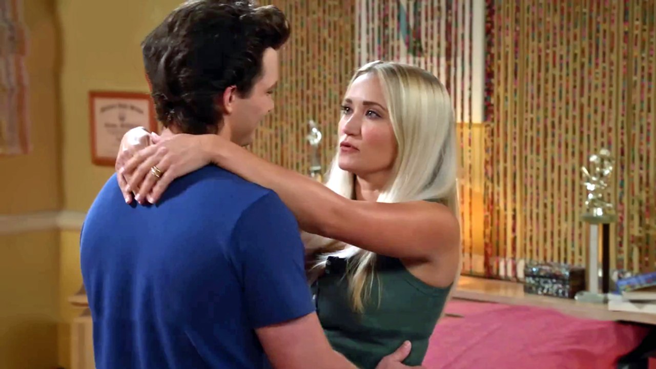 Georgie & Mandy Trailer OV