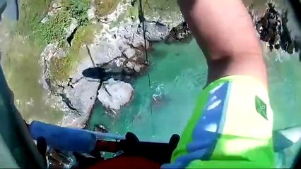 Dramático rescate aéreo de un vallisoletano en la playa de Ris