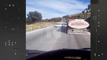 ¡Echado en plena carretera! Un hombre estaba en medio de la vía a Santa Cruz